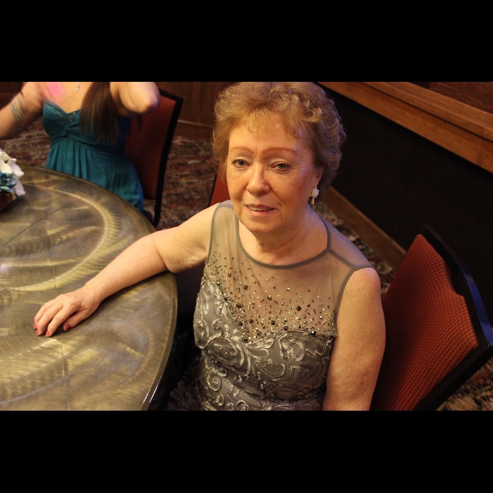 Meet your Posher, Lois